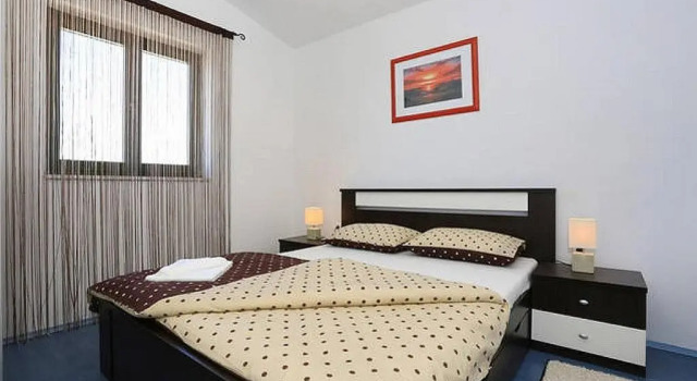 Apartments with a parking space Maslenica, Novigrad - 19060, Varaa Huoneisto Novigrad Kroatia
