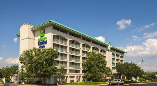 Holiday Inn Express Hotel & Suites Philadelphia - King of Prussia by IHG, Забронировать Отель Кинг-оф-Праша Philadelphia Metropolitan Area, рядом с King of Prussia Mall