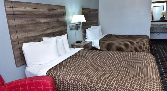 Четырёхместный номер Standard Americas Best Value Inn Douglasville
