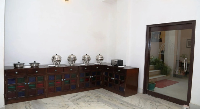 Kotra Haveli A Boutique Hotel by Lake Pichola, Забронировать Бутик-отель Отели штата Раджастхана с парковкой, Парковка