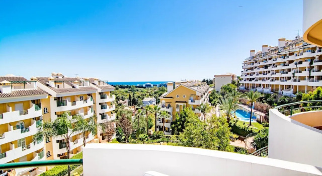 SAA2 Stunning 3 bedroom apt in Puerto Banus Roomservice, Забронировать Отель Отели Марбелья с парковкой, рядом с Casino Marbella, Парковка