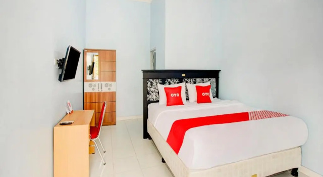 Номер Standard OYO Life 3982 Azka Homestay Syariah