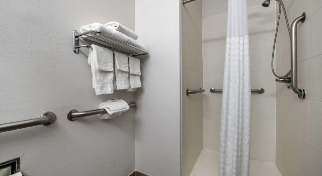 Четырёхместный номер Standard Comfort Inn Plainfield - Indianapolis Airport