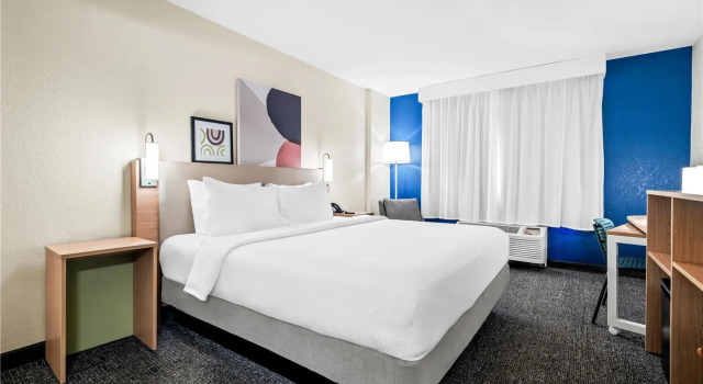 Двухместный номер Spark by Hilton Orlando near Universal