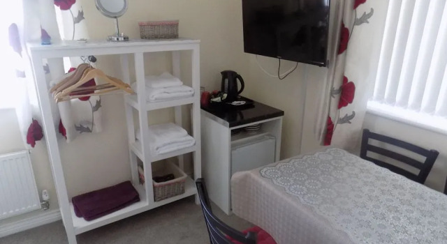 A home from home 1, Prenota Hotel Plymouth 