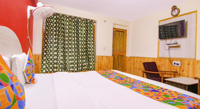 Fabhotel Pushpak, Забронировать Отель Отели Манали с завтраком, Завтраки