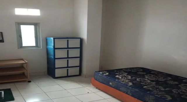 Номер Economy SPOT ON 93722 Shannhay Guest House Syariah