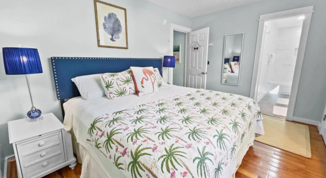 Breakers Plus Carriage House 4 Bedroom Home by RedAwning