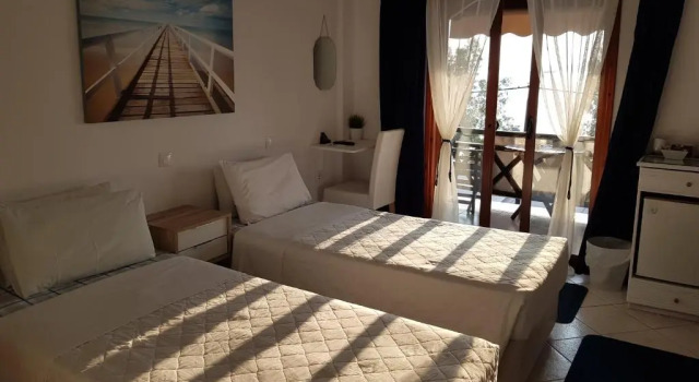 Pension Antonakis Ouranoupolis Greece, Prenota Hotel Uranopoli Monte Atos