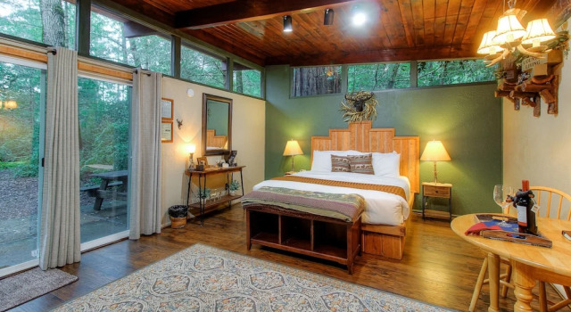 Номер Deluxe Redwoods River Resort & Campground