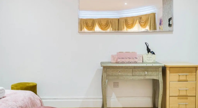 Апартаменты Larger Groups Apartment with Garden and Parking