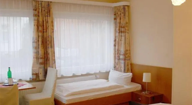 Одноместный номер Standard Hotel Hohenzollern
