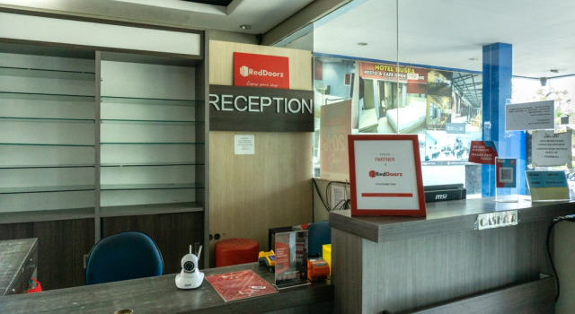 RedDoorz @ Lingkar Luar Street Maumere