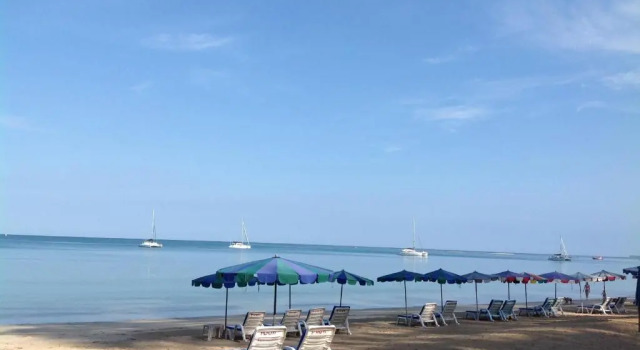 Бунгало Ruan Mai Naiyang Beach Resort