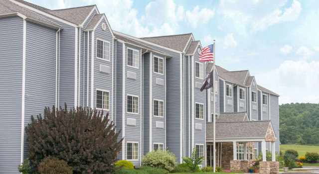 Microtel Inn & Suites by Wyndham Hazelton/Bruceton Mills, Book Hotel Hazelton West Virginia