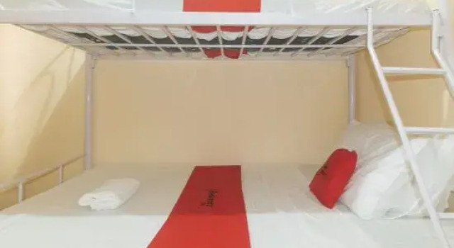 Номер Standard RedDoorz at Yssa Ademar near Robinsons Jaro