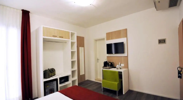 Run of House Hotel Marzia Holiday Queen