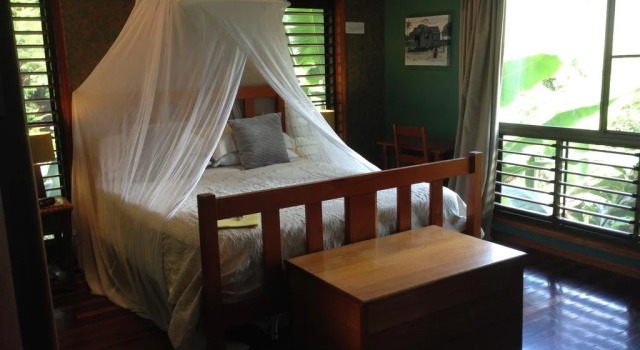 Mossman Gorge Bed and Breakfast, Book Hotel Mossman Gorge Daintree