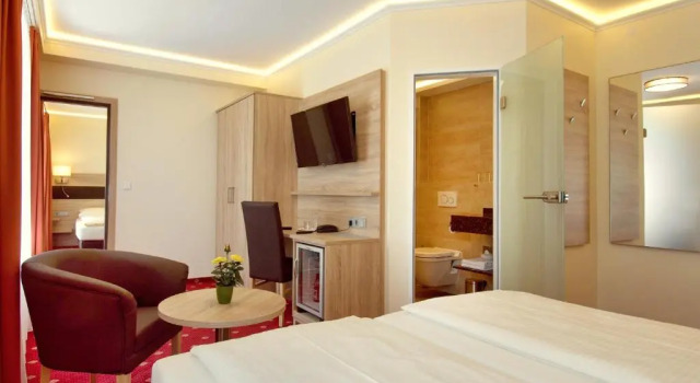 Двухместный номер Standard Hotel Kriemhild am Hirschgarten