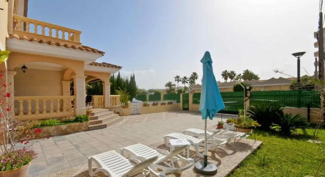Villa Llac Blau - Mediterranean Styled with Pool
