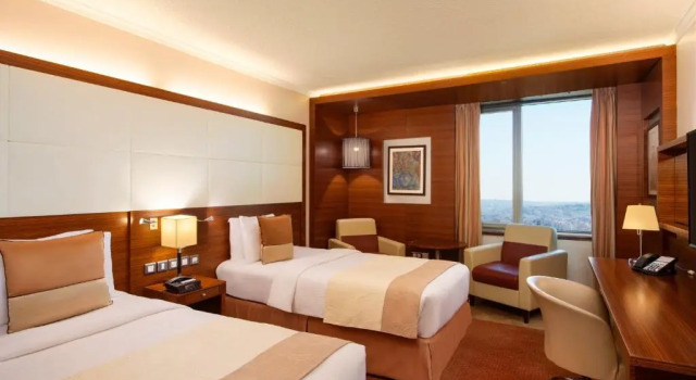 Двухместный номер Premium с видом на город Crowne Plaza Amman by IHG