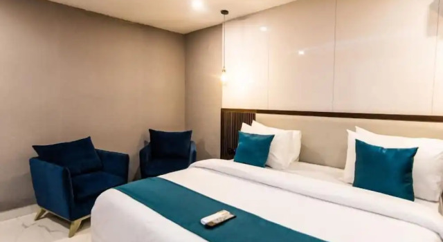 Полулюкс BON Hotel Nest Garki II