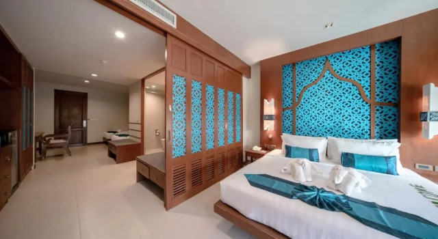 Семейный номер Deluxe с балконом и с видом на бассейн Rawai Palm Beach Resort - SHA Extra Plus