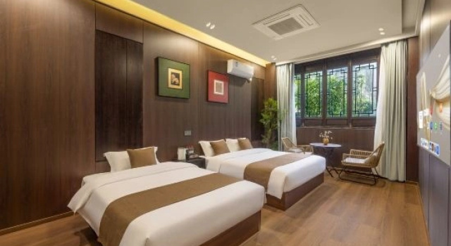 Семейный люкс с видом на внутренний двор Chuqi Guesthouse·Nanxun Ancient Town
