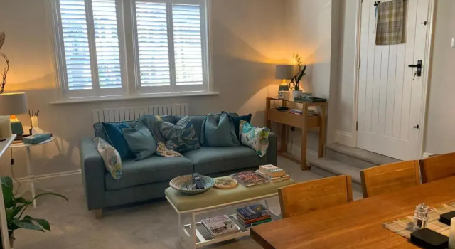 Апартаменты Hideaway Holiday Apartment