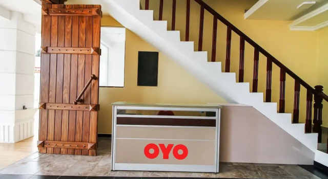 OYO 334 Royal Oshin