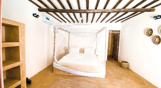 Бунгало Ananda Beach Hotel
