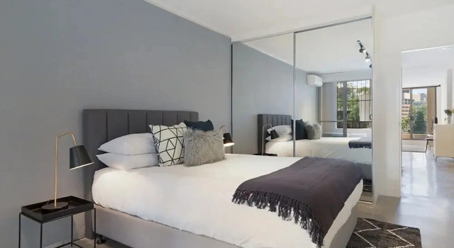 Central 1-bedroom Apartment With City Views, Забронировать Апартаменты/квартира Сидней Sydney Region, рядом с Театр Капитоль