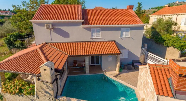 Коттедж Holiday Home Trojkovic