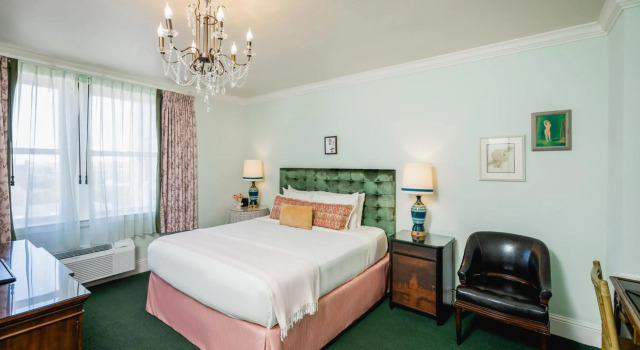 The Pontchartrain Hotel