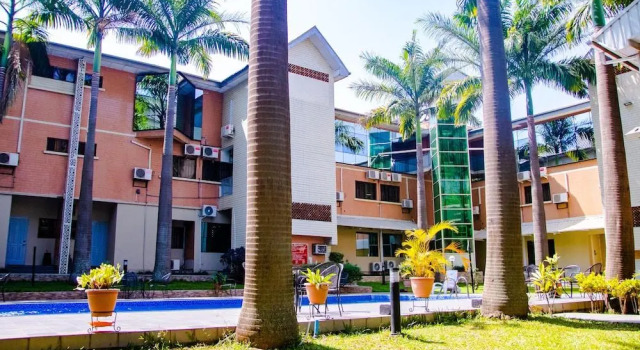 Lezsco Luxury Aparthotel, Buchen Sie Hotel SPA-Hotels in Bwari, SPA