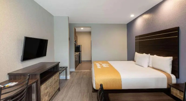 Двухместная студия Days Inn & Suites by Wyndham La Porte