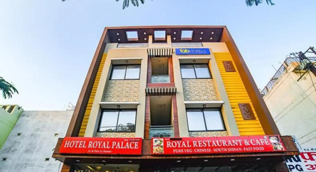 Collection O 70306 New Royal Palace