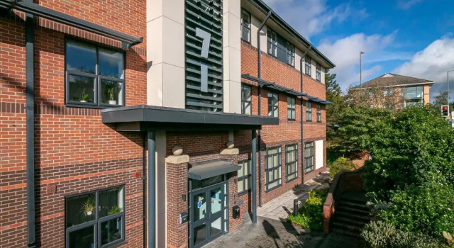 Executive Apartment Close to Station, Varaa Huoneisto Asunnot kohteessa Merseyside, Huoneisto