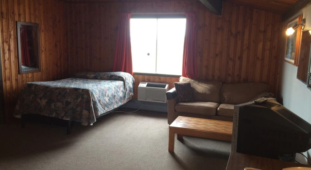 Pembina River Inn, Prenota Hotel Hotel a Alberta con parcheggio, Parcheggio