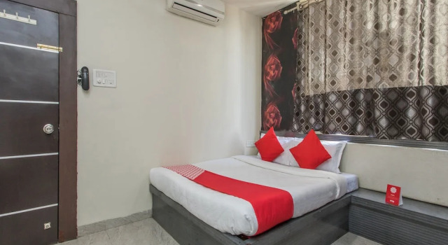 OYO 3689 Sky hotel