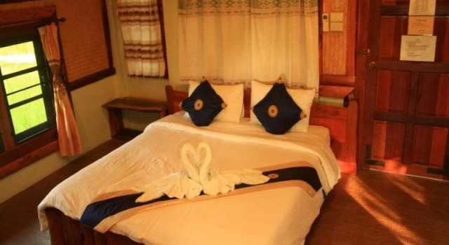 Pawlaw Resorts, Varaa Hotelli Hotellit North-Eastern Thailand pysäköinnillä, Pysäköinti