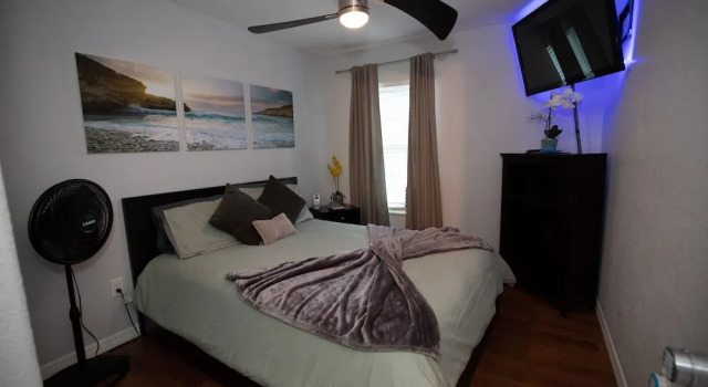 Gorgeous Urban Oasis W/hot Tub, Heated Pool And Private Movie Theater 3 Bedroom Home by RedAwning, Book Hotel Melbourne Beach Space Coast