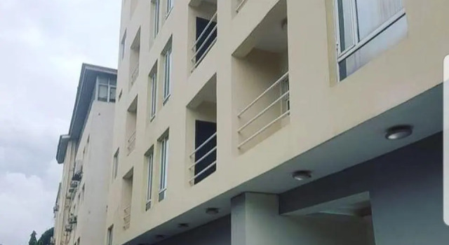 Posh Hotel And Suites