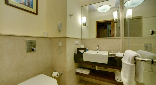 Двухместный номер Superior RS Sarovar Portico