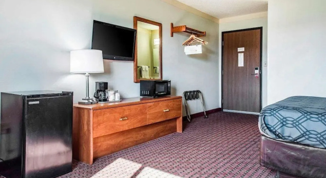 Номер Standard Travelers Lodge & Suites