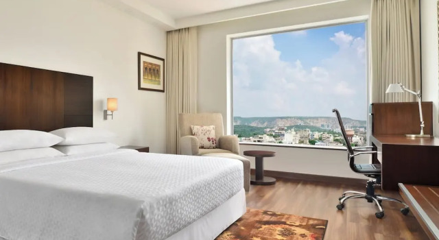 Двухместный клубный номер Standard с видом на город Four Points by Sheraton Jaipur, City Square