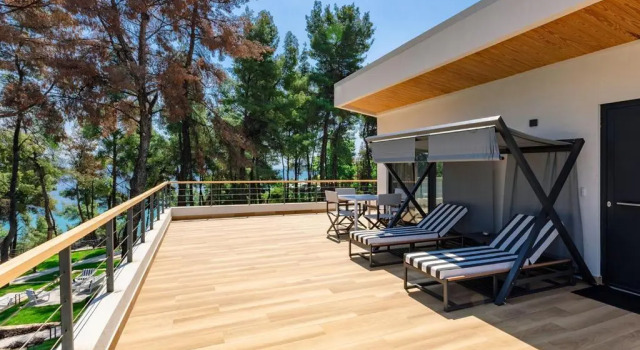 Люкс EOS Luxury Suites