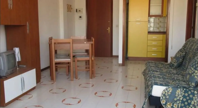 Beautiful 3 Room Apartment With Large Terrace AC in a Great Location by Beahost, Забронировать Апартаменты/квартира Каорле Линьяно-Ривьера