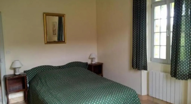 Gite Dureil, 6 pièces, 8 personnes - FR-1-410-208, Rezerwuj Hotel Hotele w Dureil z parkingiem, Parking