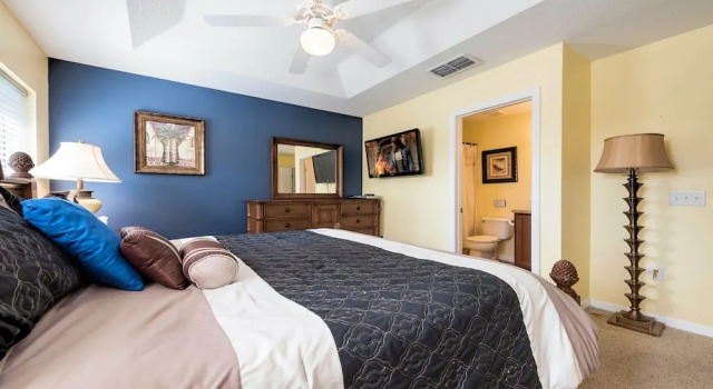 2 Miles to Disney, 3BR Home Free Wifi/crib, Best Location!, Book Hotel Hoteller i Four Corners med pool, Swimmingpool